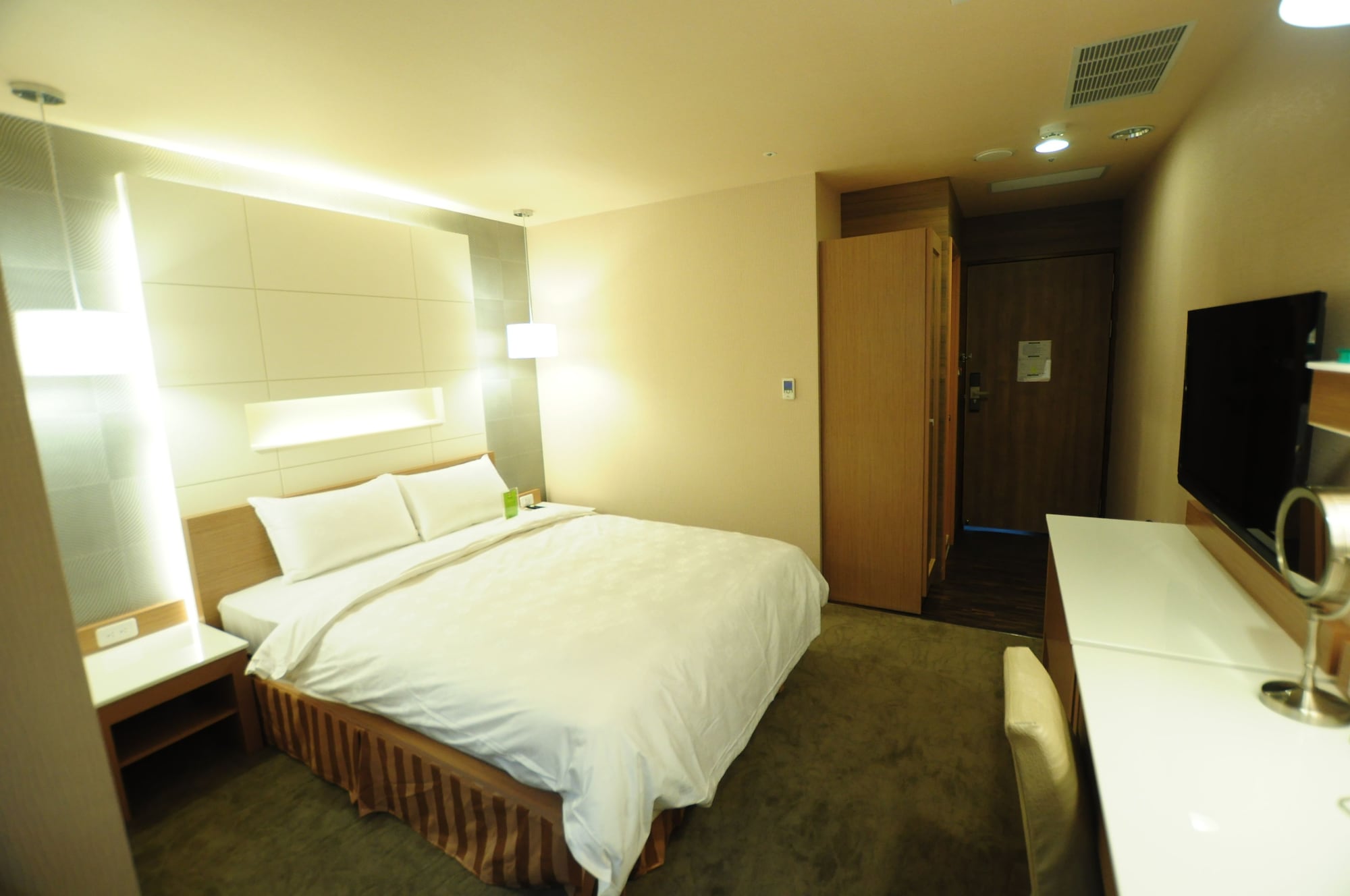 غرفة بزنس بسرير مزدوج، Kindness Hotel - Sanduo Shopping District 8/10