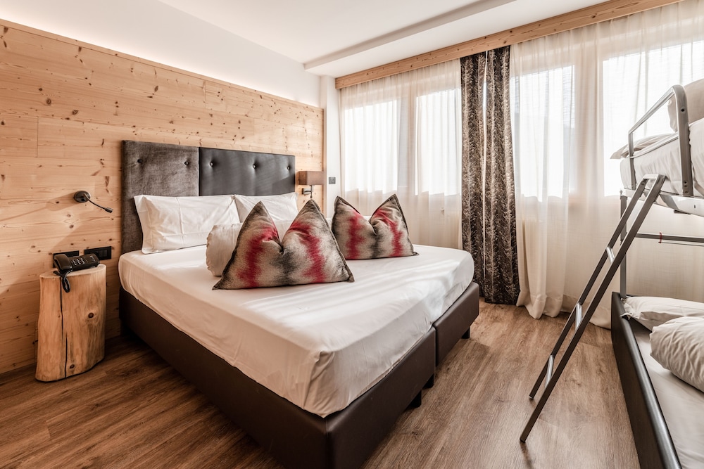 Hotel Sporting Ravelli 9/56