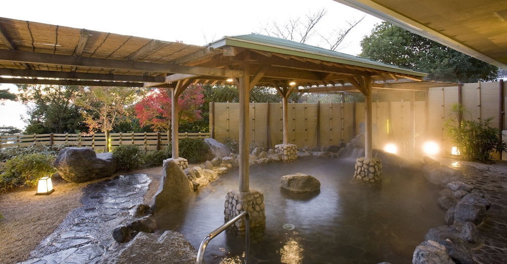 Mikawa Bay Hills Hotel 16/35