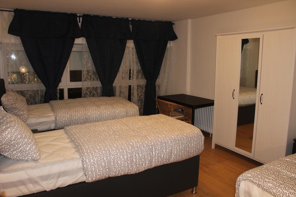Hotel Garni Emir 18/50