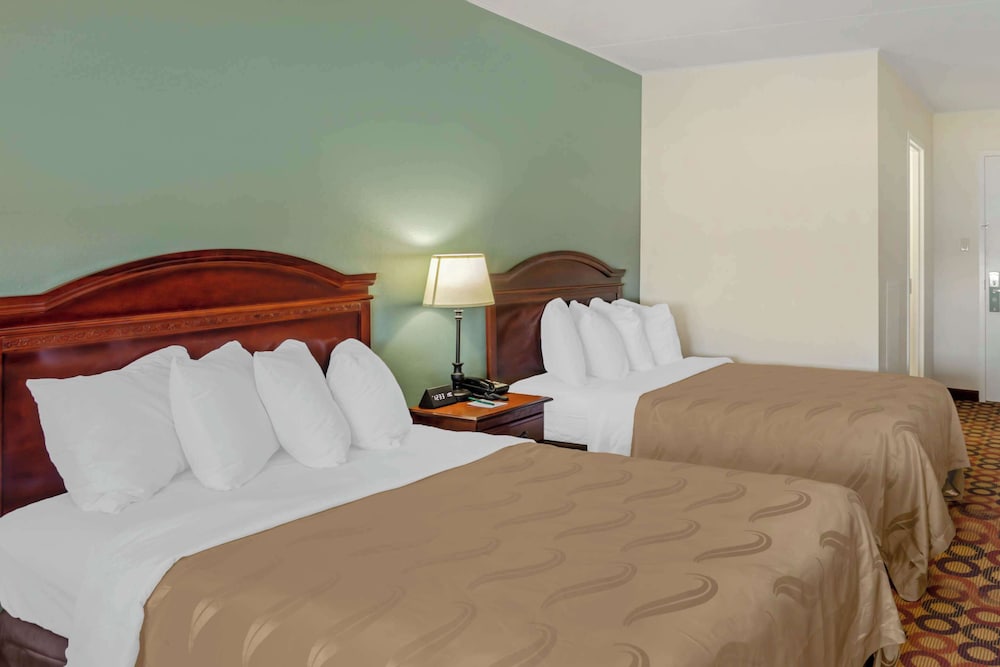 Quality Inn Enola - Harrisburg 24/60