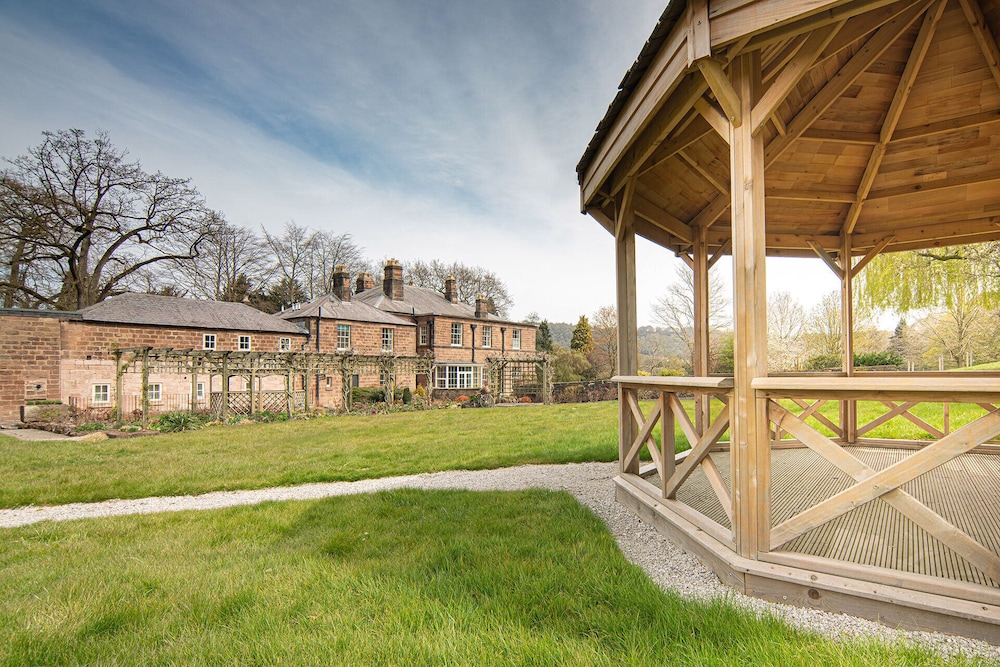 Alison House Hotel 40/50