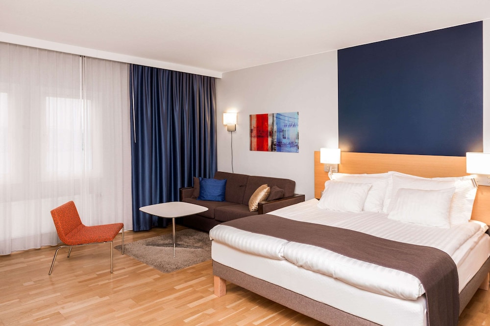 Hotel Waterfront 6/50