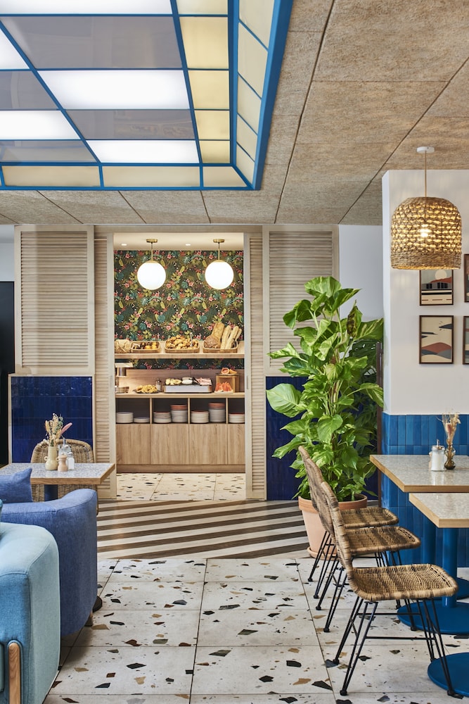 Hotel Chromatics (Ex Axotel Perrache) 40/66