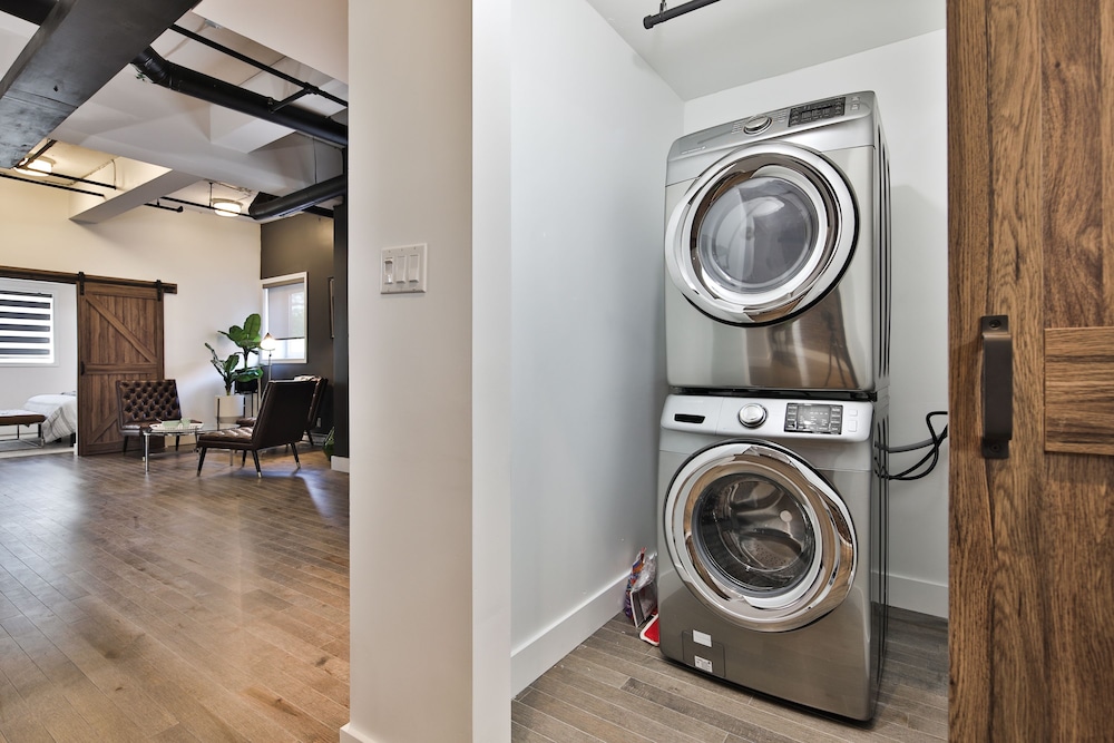 Les Lofts Du Mont Royal 2/50