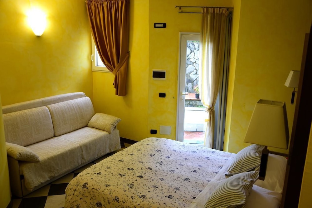 Villa Nina 9/22
