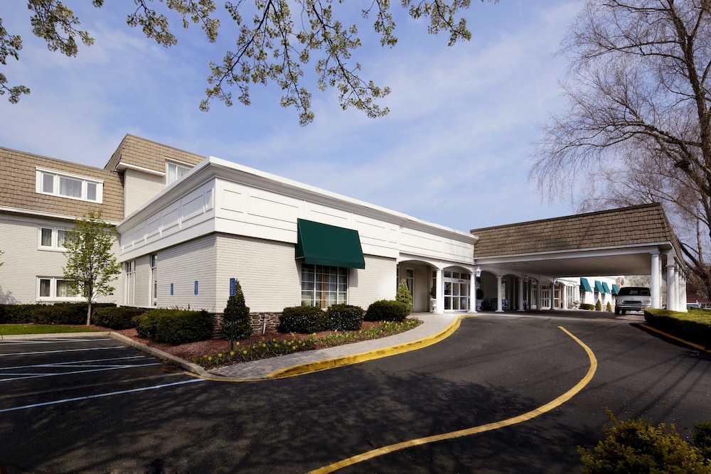 Clinton Inn Hotel Event Center 1/30