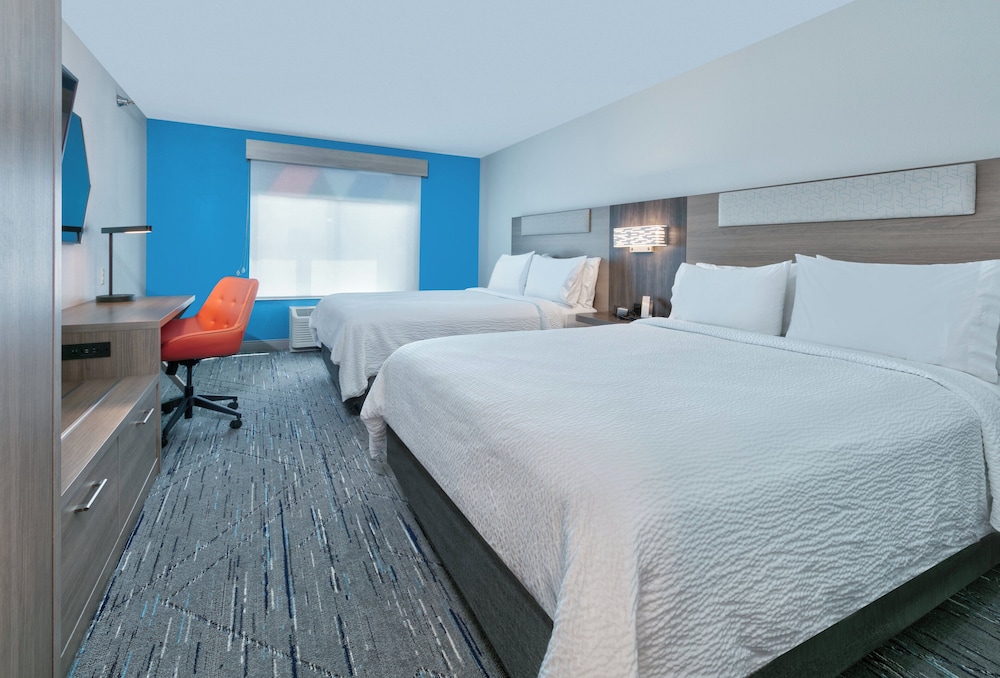 غرفة قياسية بسريرين كوين، Holiday Inn Express And Suites Minneapolis Sw Shakopee 3/4