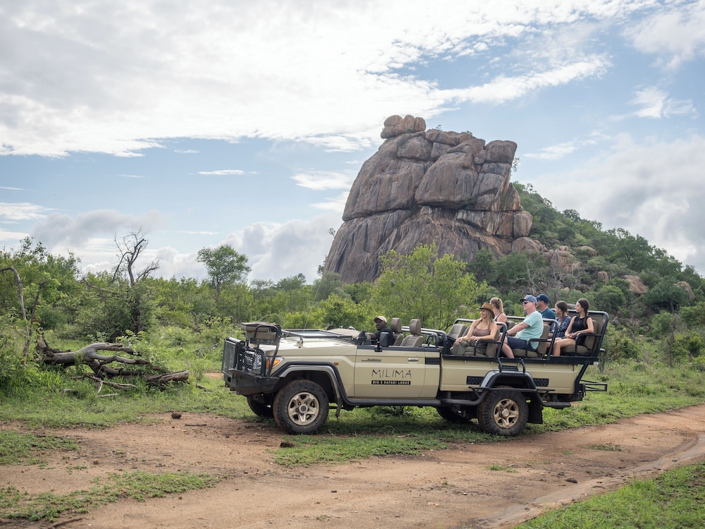 Milima Big 5 Safari Lodge 40/50