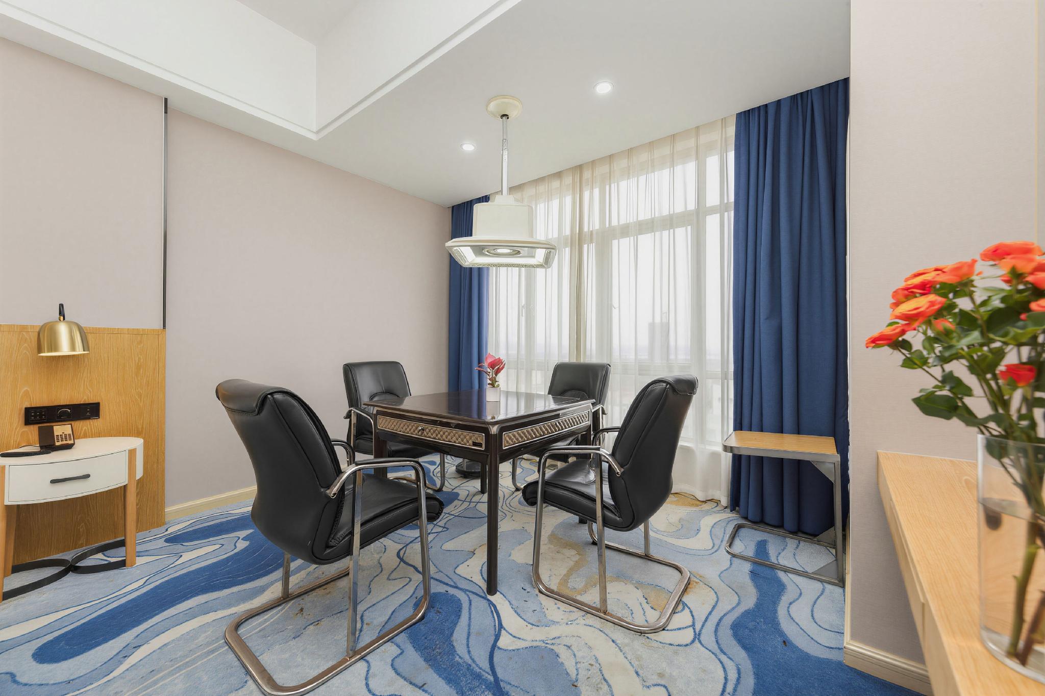 Kyriad Marvelous Hotel (Zhongshan Nanlang Center) 49/52