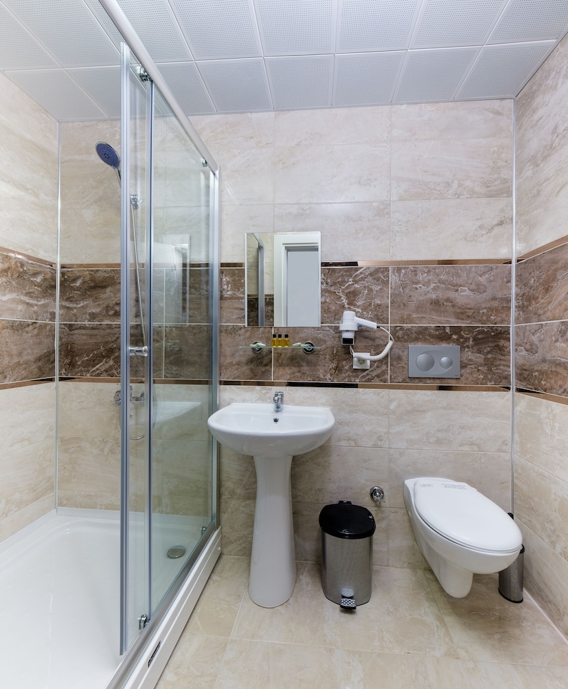 Grand Gulluk Hotel 54/56