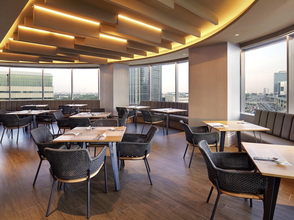 Mercure Jakarta Gatot Subroto 62/78