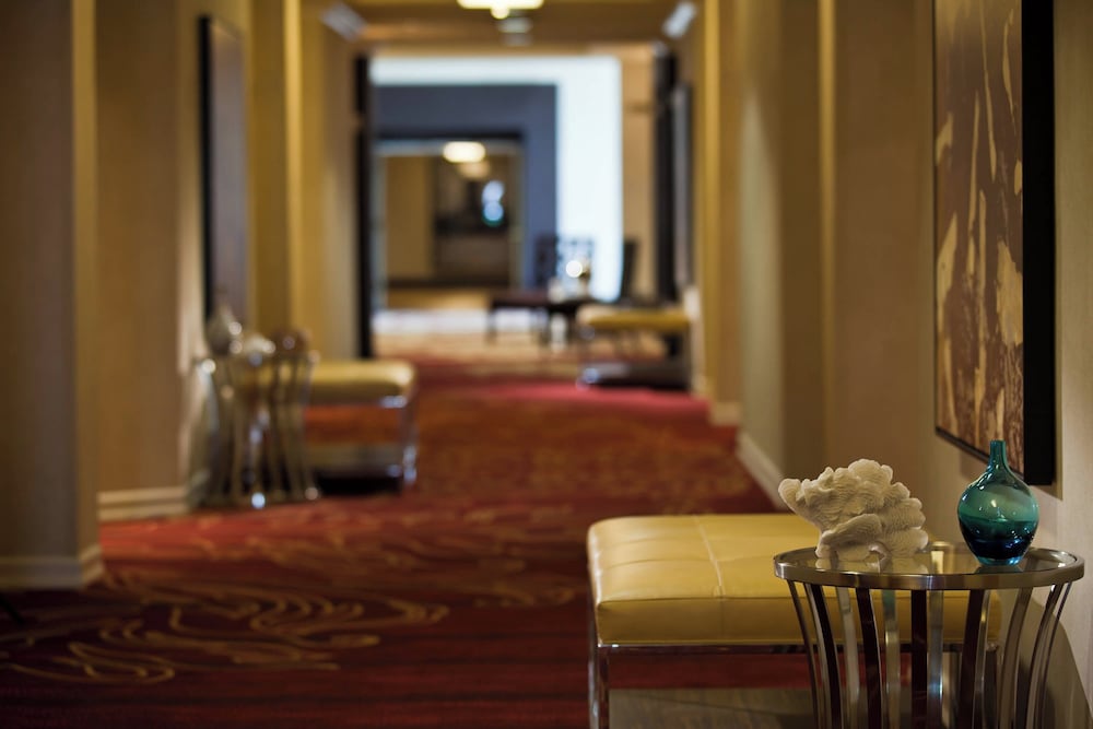 Renaissance Newark Airport Hotel 43/53