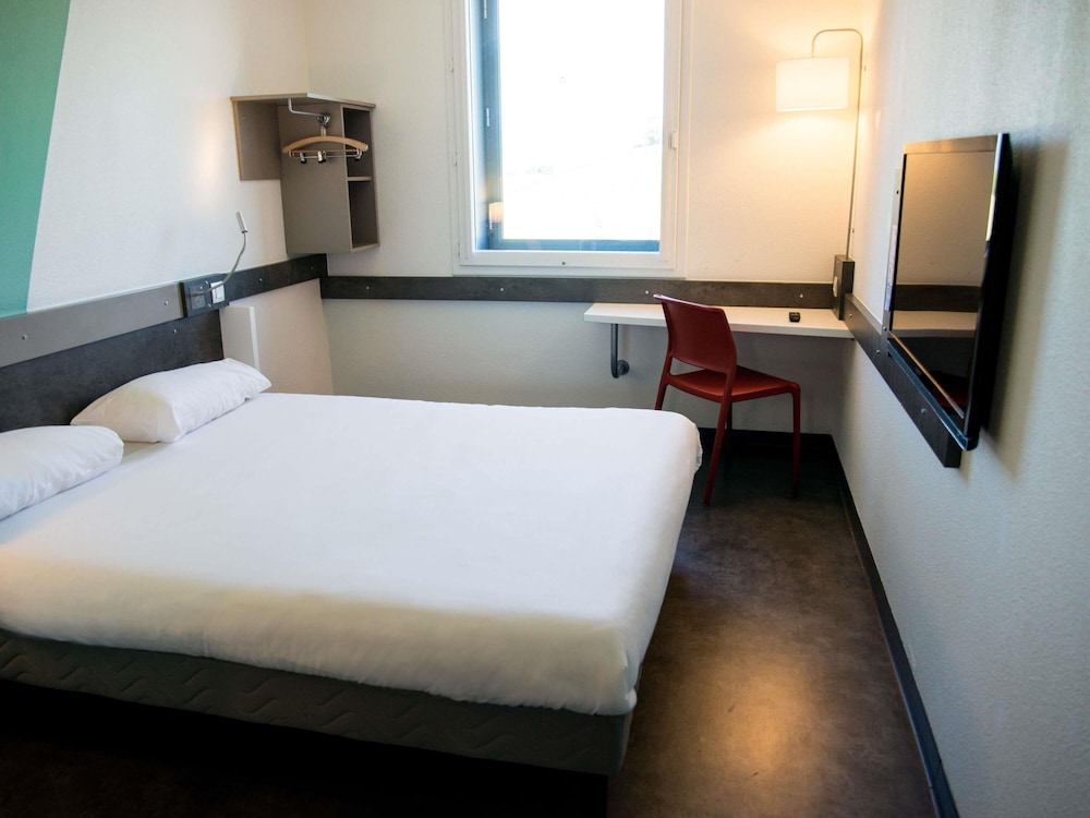 Ibis Budget Archamps Porte De Geneve 19/55