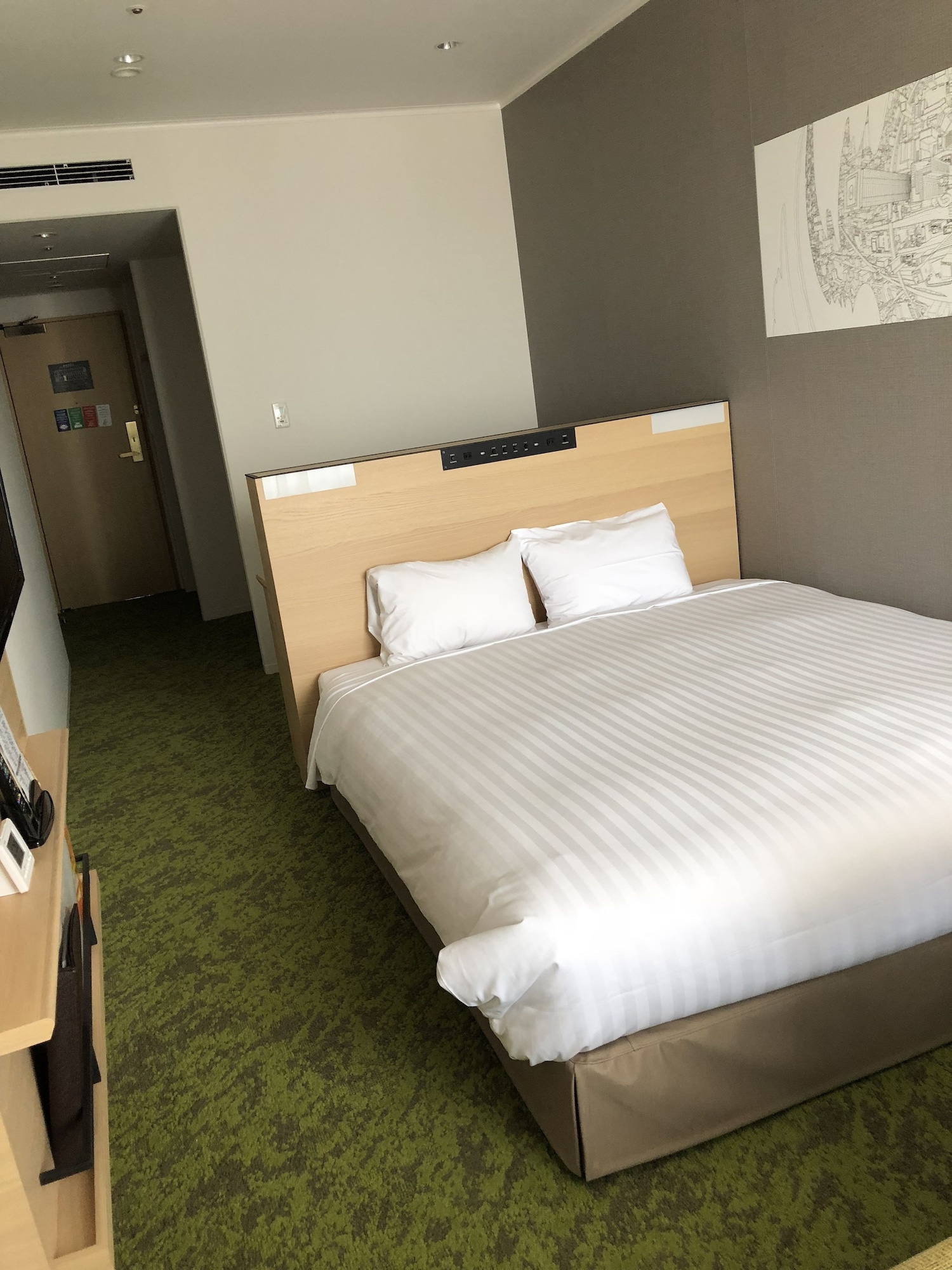 COMFORT, QUEEN BED