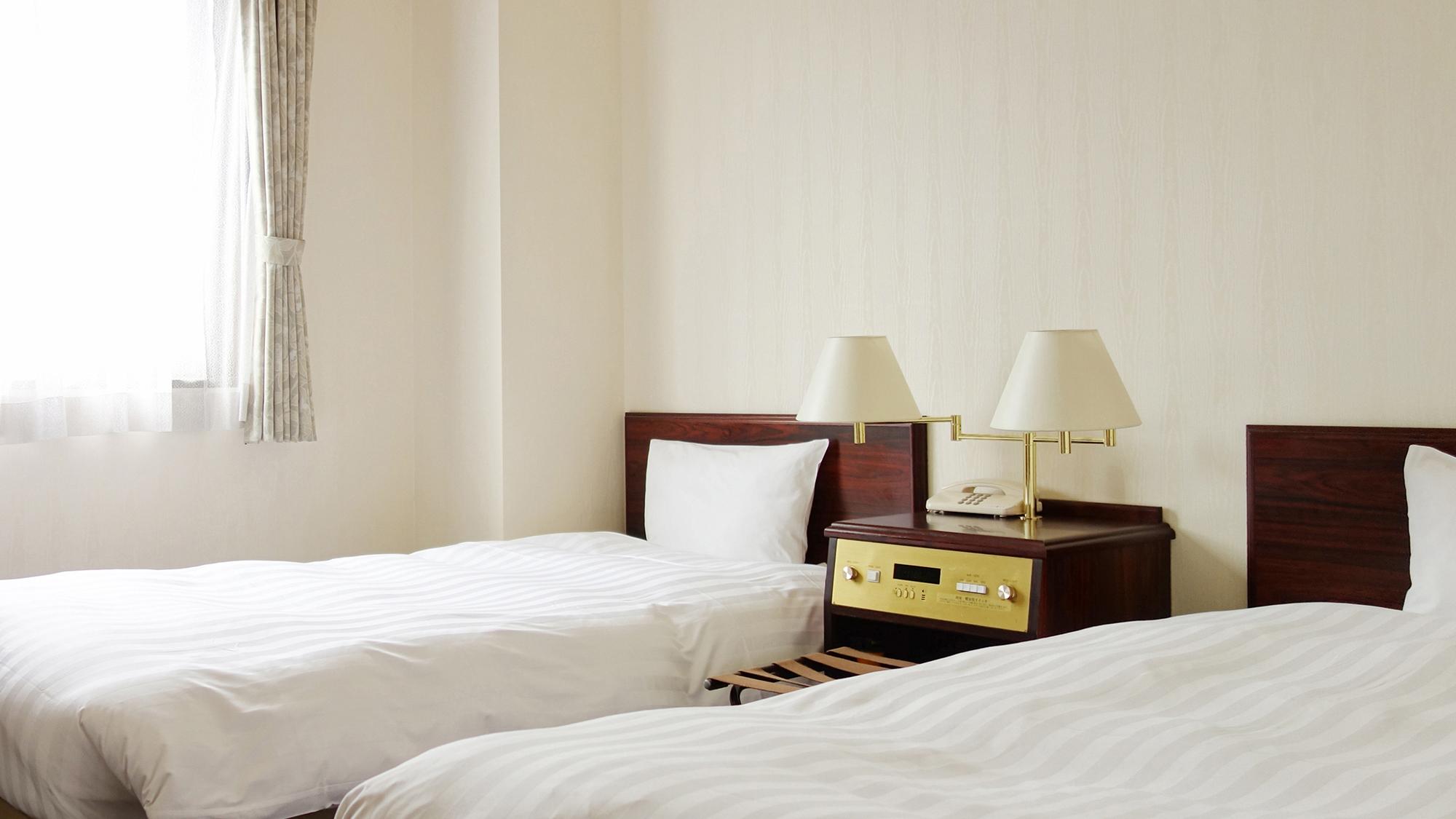 Standard, Twin Beds