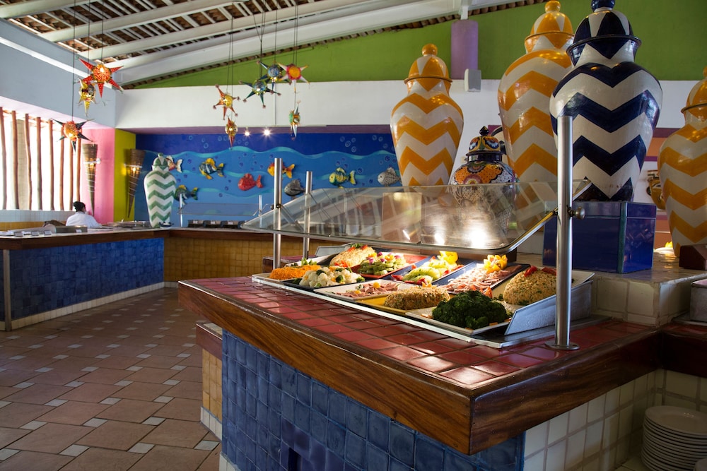 Decameron Los Cocos Guayabitos Ramada All Inclusive Resort 8/49