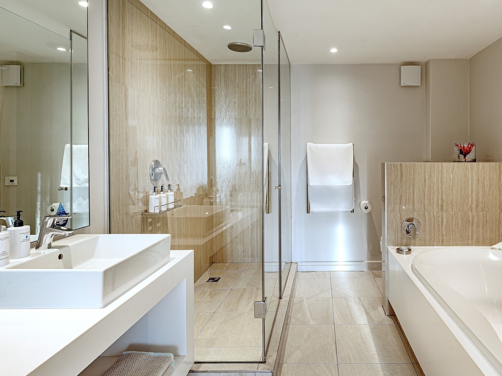 Pool, Suite, King Bed, Terrace