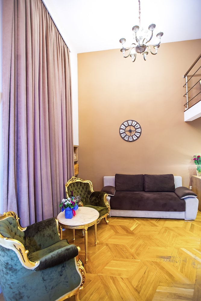 Hotel Rustaveli 35/50