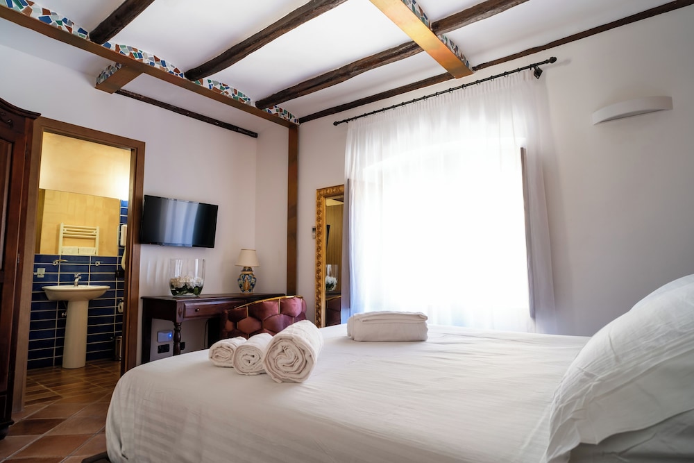 GRAND HOTEL LA BATIA 13/60