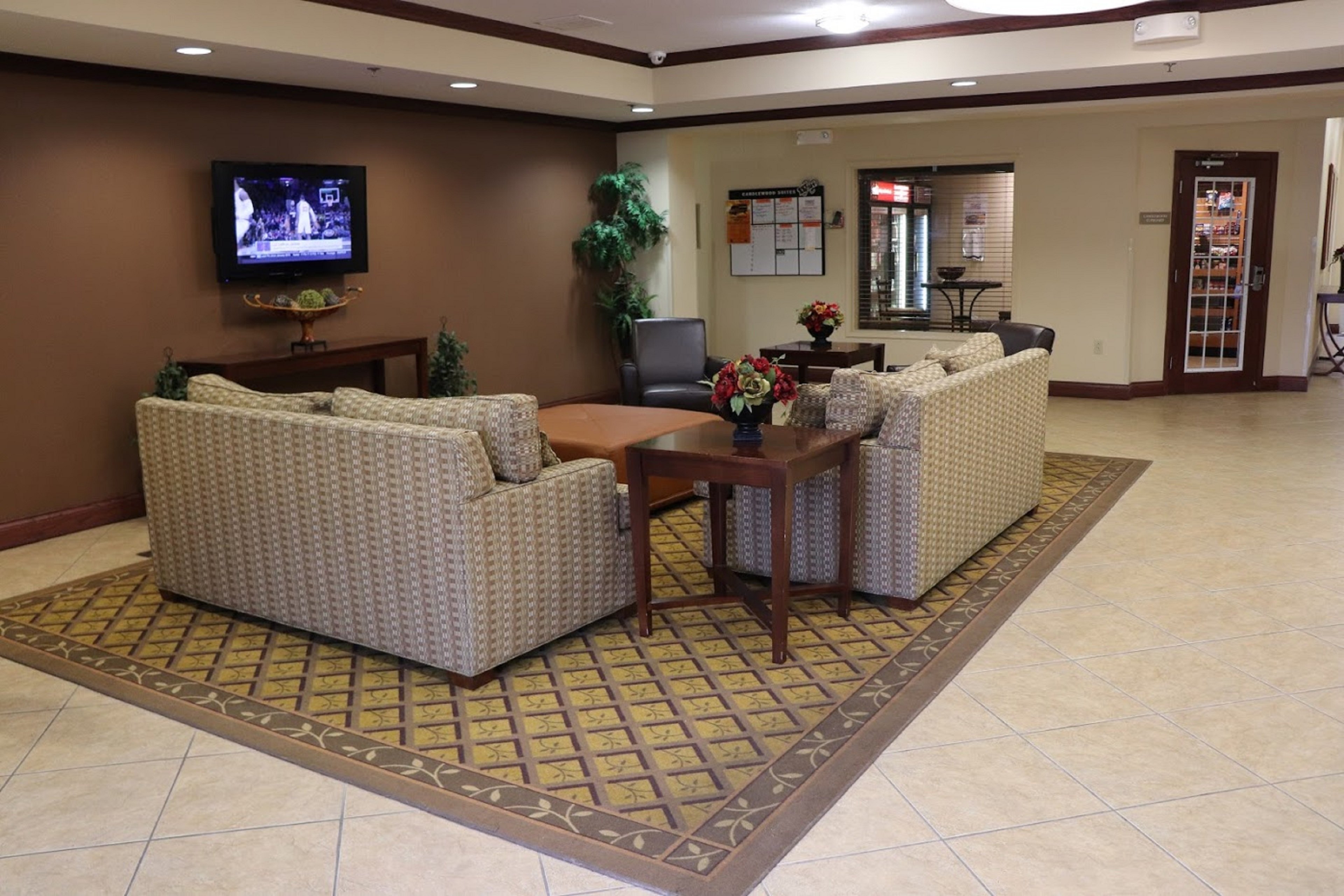 CANDLEWOOD SUITES CAPE GIRARDEAU 35/68
