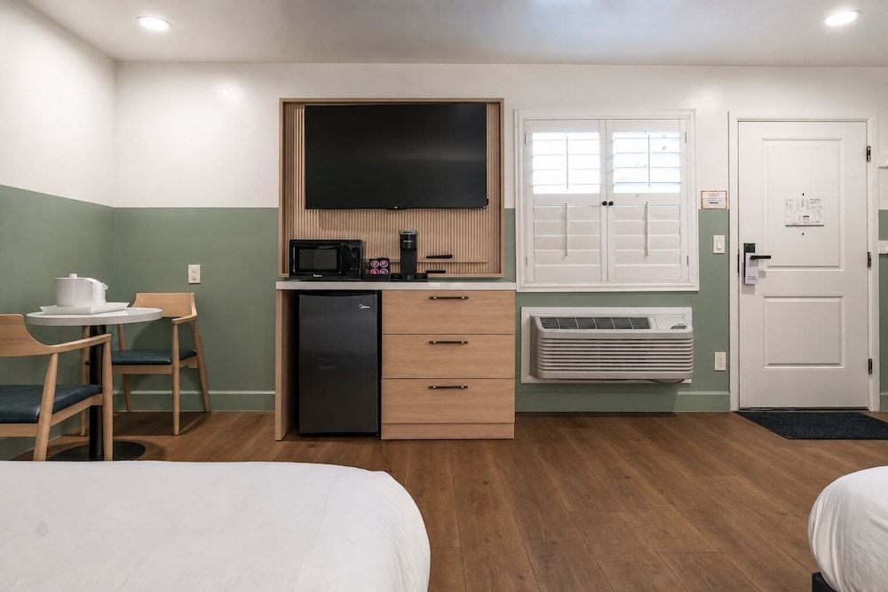 Stargazer Inn And Suites 53/66