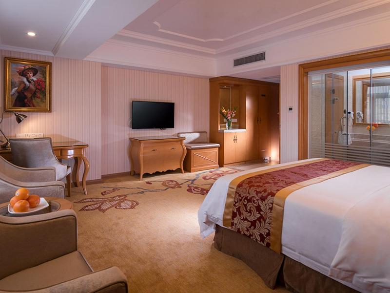 Vienna International Hotel (Shenzhen Fuyong Convention and Exhibition Center) 19/36