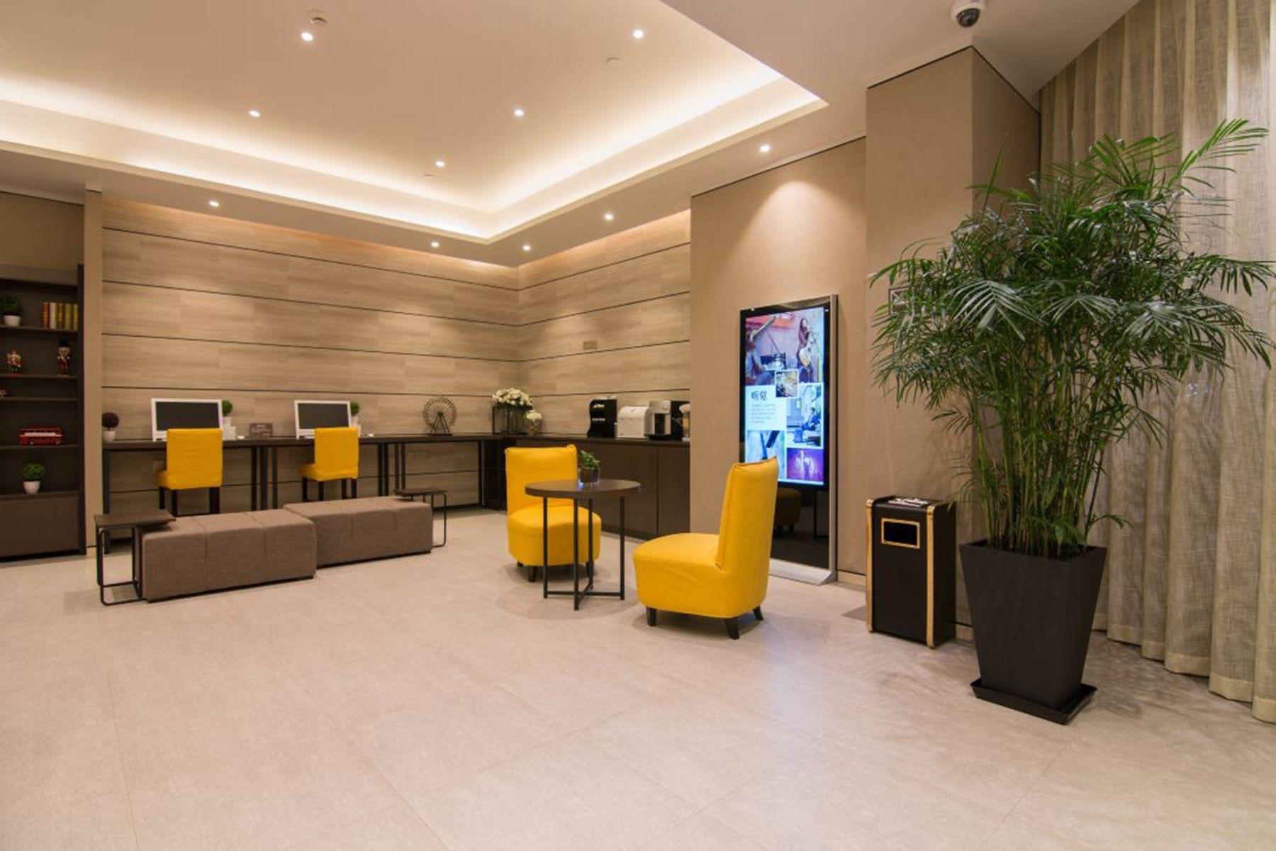 Home Inn Plus (Shanghai Hongqiao Road Metro Station) 30/42