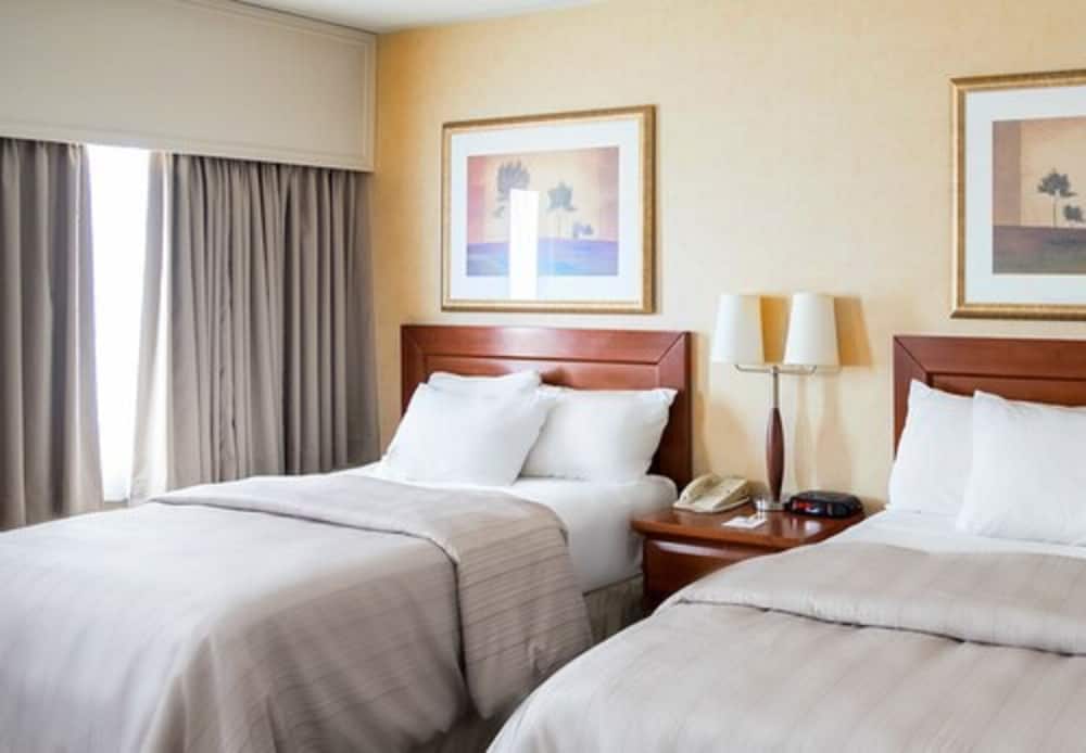 Senator Hotel And Conference Centre 6/29