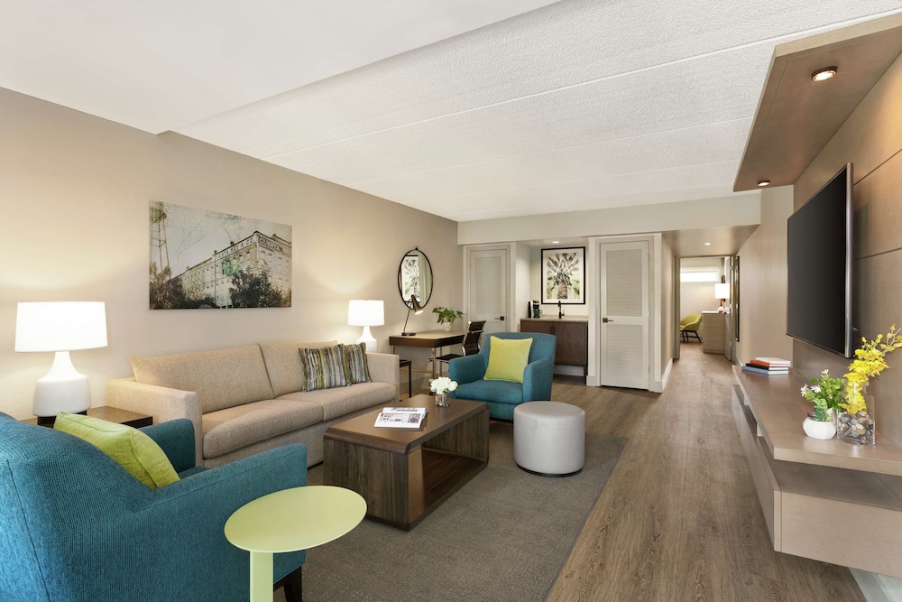 Hotel Alba Tampa Tapestry Collection By Hilton 41/64