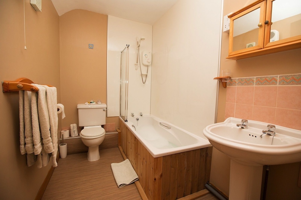 Easterside Farm Bed & Breakfast 49/50