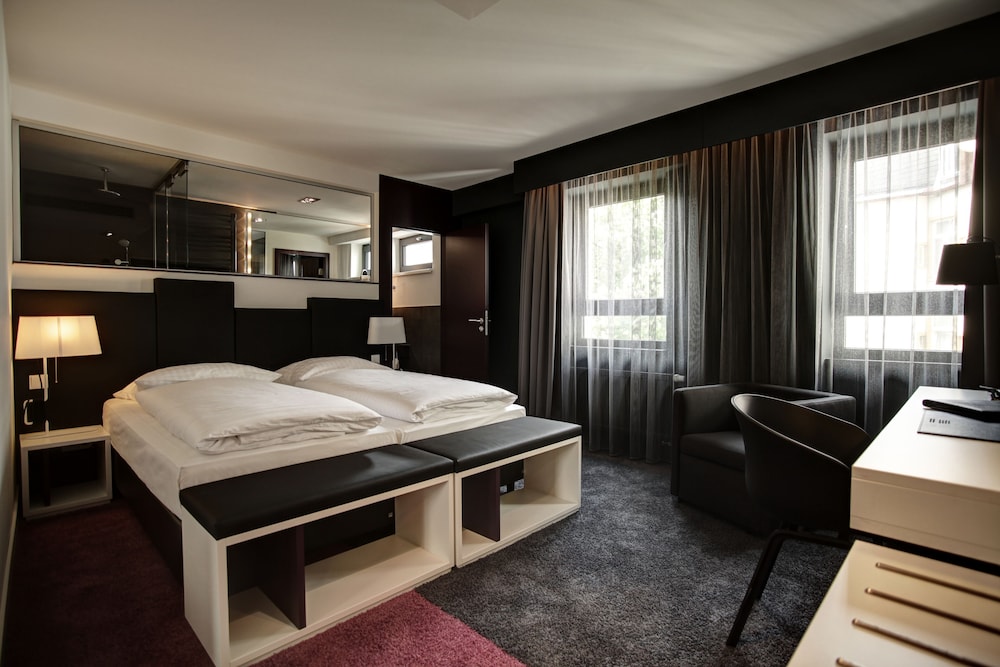 COMFORT, DOUBLE BED