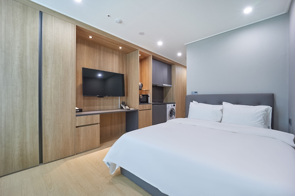 STANDARD, DOUBLE BED