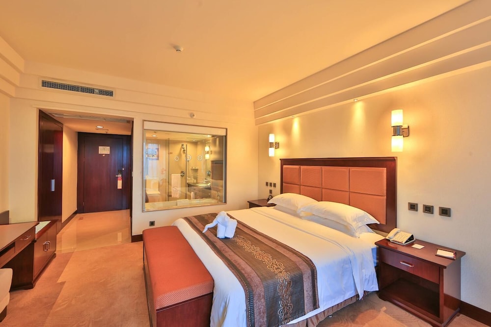 Ramada by Wyndham Chengdu North 6/24