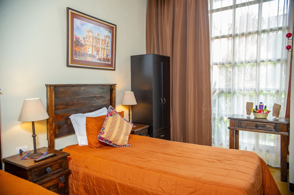DELUXE, SINGLE, GARDEN VIEW, COURTYARD AREA