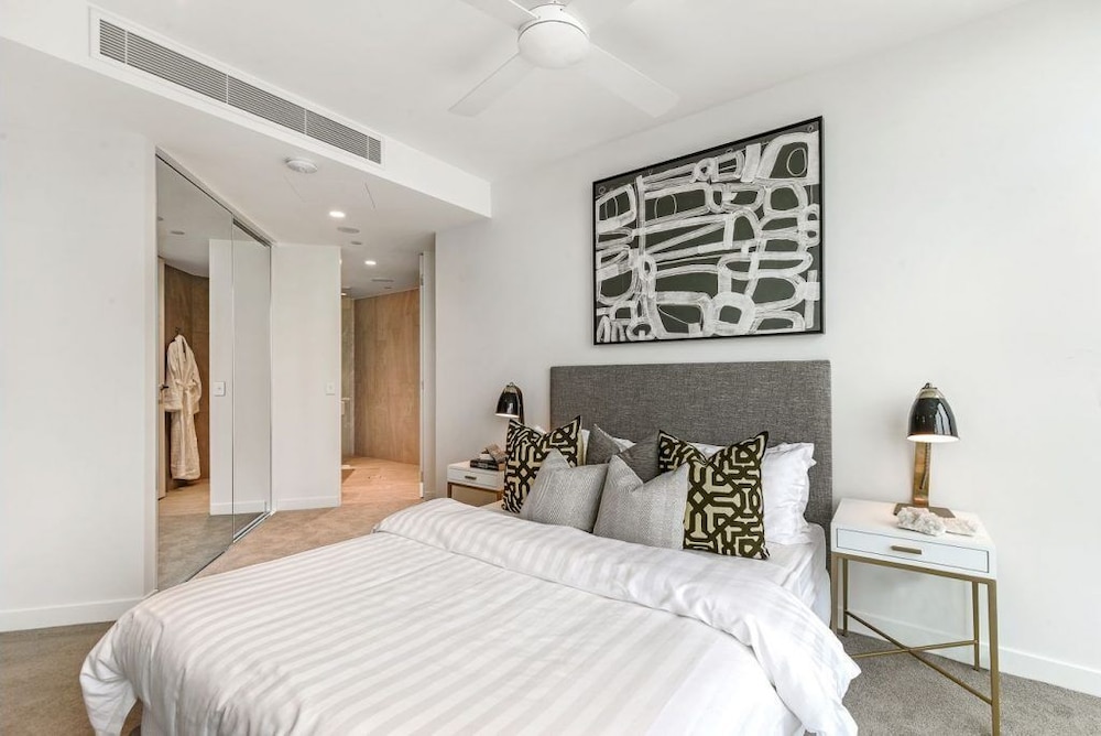 Vue Broadbeach 9/49