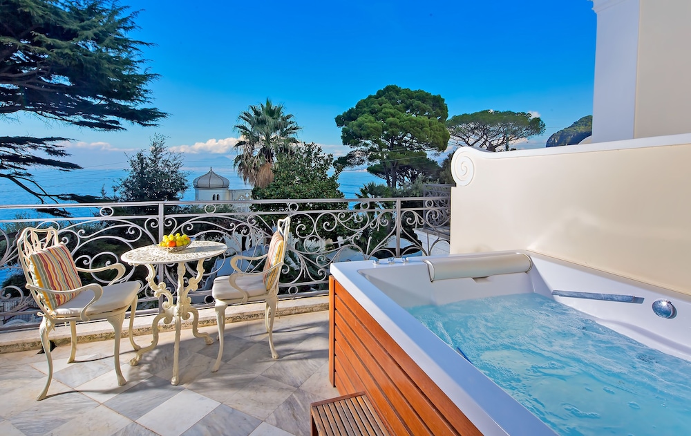 Luxury Villa Excelsior Parco 46/76