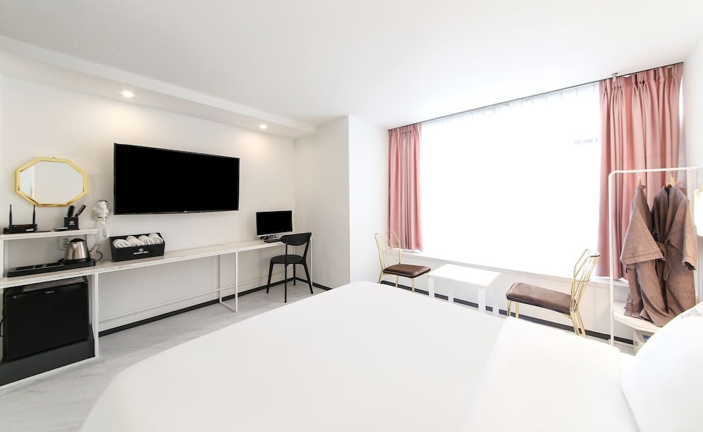 Brown-Dot Songdo 20/44