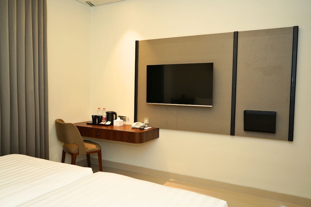 Azana Garden Hill Resort 9/16