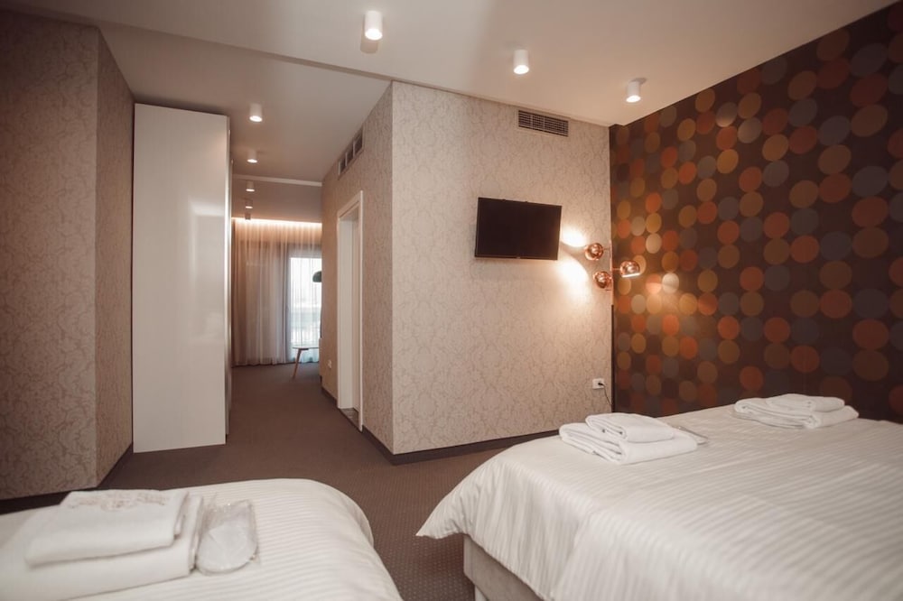 Room at Hotel Chicago, SHKODER