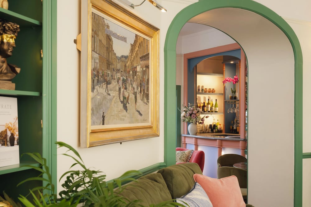 Harington's Hotel 3/50