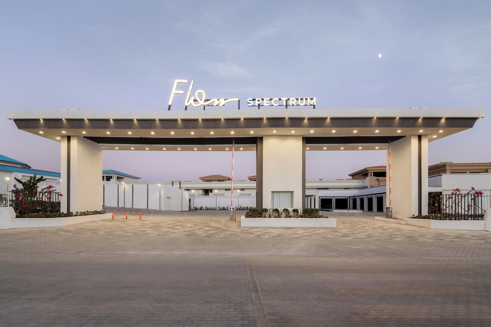 FLOW Spectrum Resort Sahl Hasheesh in SAHL HASHEESH