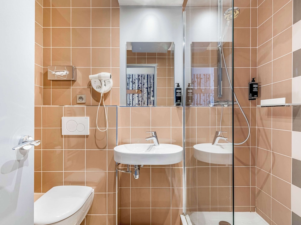 Ibis Styles Annecy Gare Centre 56/58