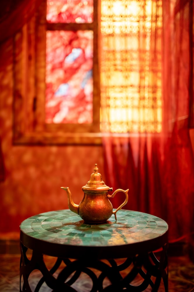 Riad Oulaya 41/50