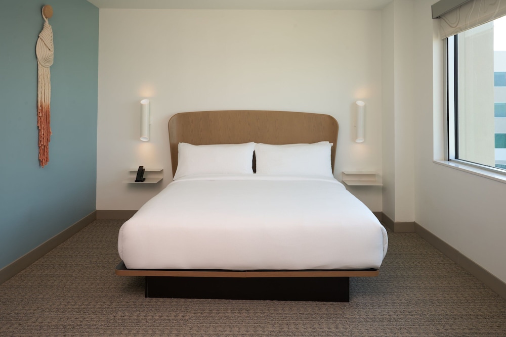 Element Melbourne Oceanfront 12/57