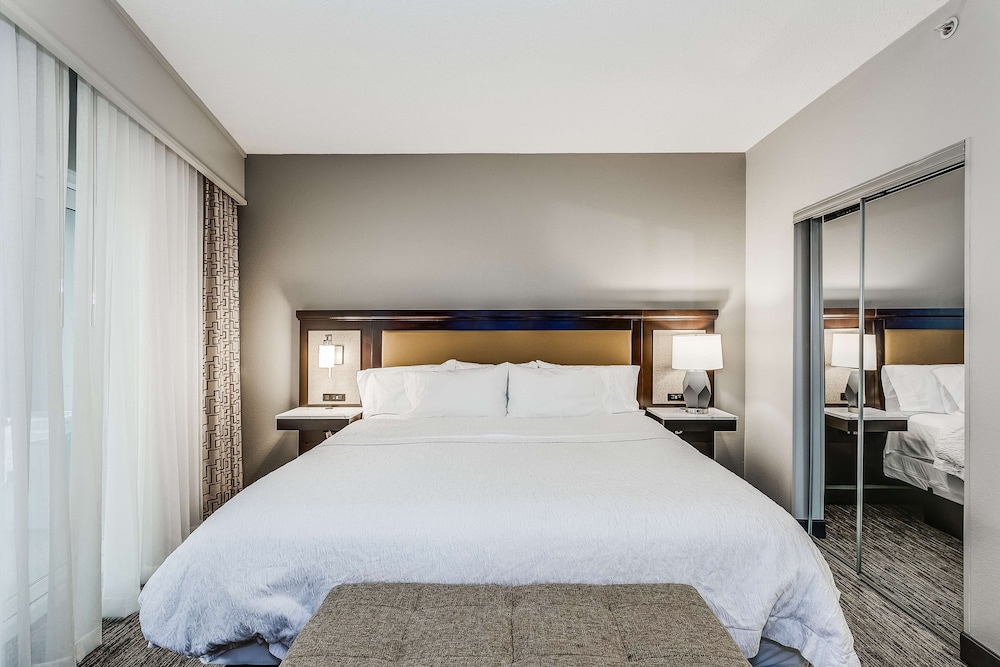 Hampton Inn & Suites Mobile- Downtown Historic District 15/56