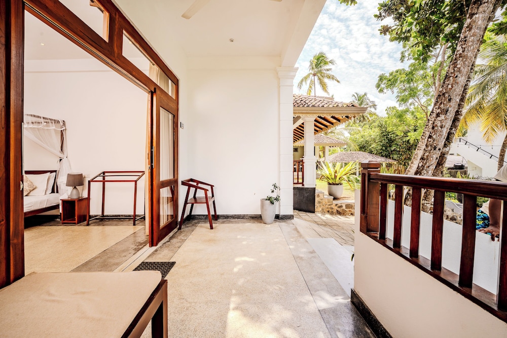 Serenity Boutique Unawatuna 12/50