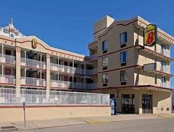 Super 8 by Wyndham Atlantic City NJ 1/21