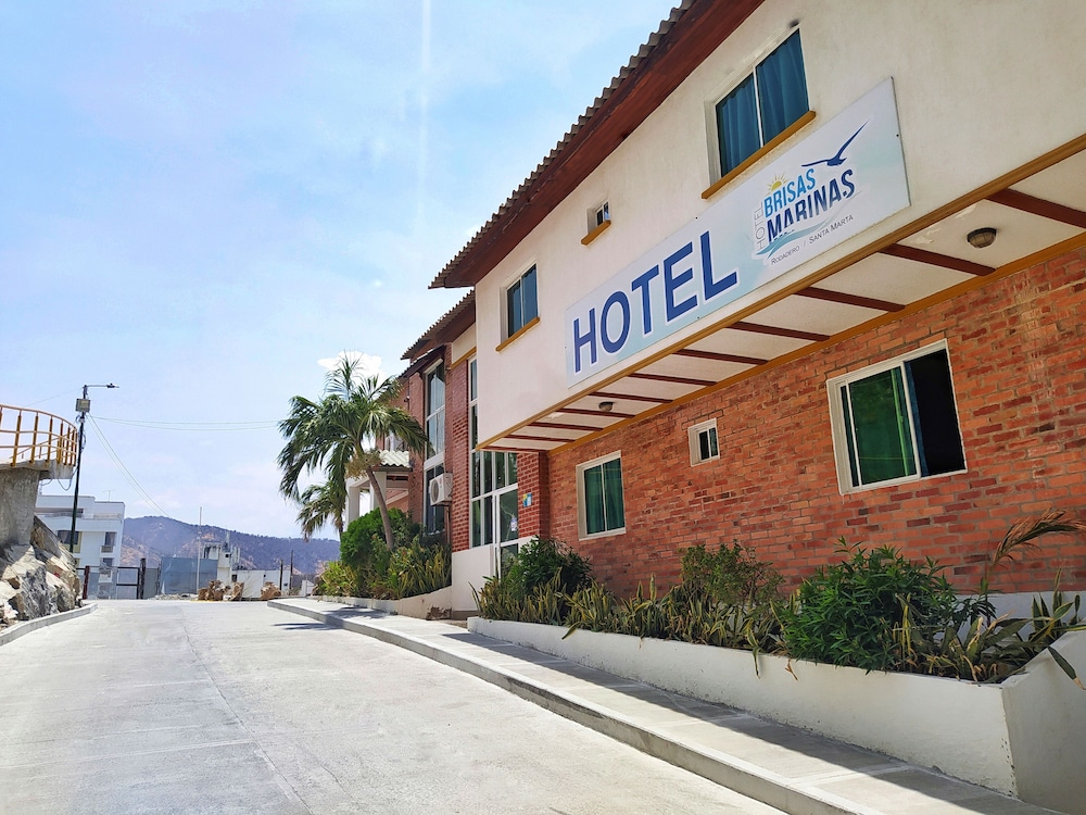 Hotel Brisas Marinas 2/28