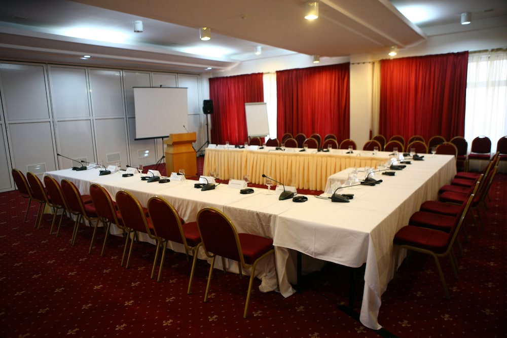 Iaki Hotel 39/50